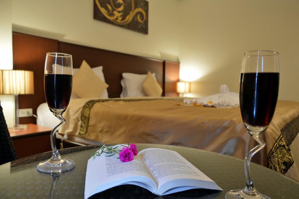 Sharaya Residence Patong Zewnętrze zdjęcie